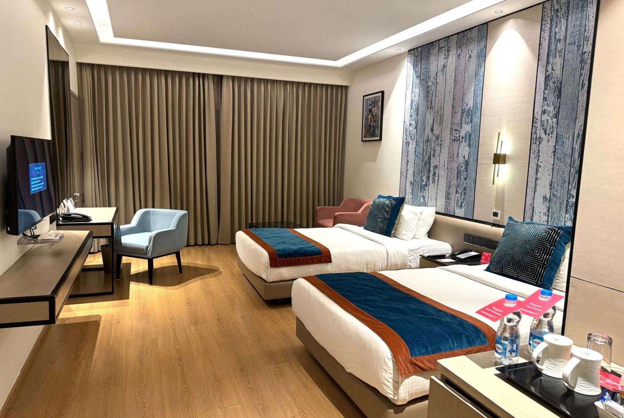 Ramada By Wyndham Jalandhar City Center Exterior foto